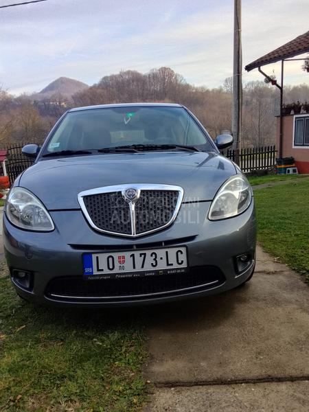 Lancia Ypsilon 