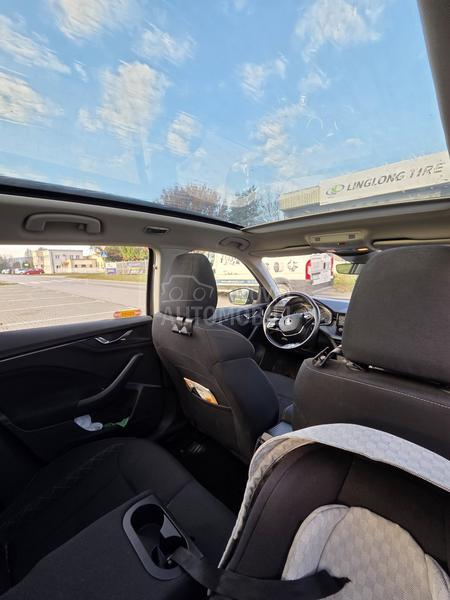 Škoda Kamiq Panoramski krov