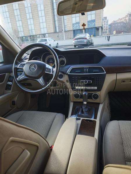 Mercedes Benz C 200 