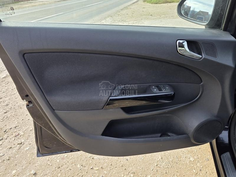 Opel Corsa D 1.3 M JET