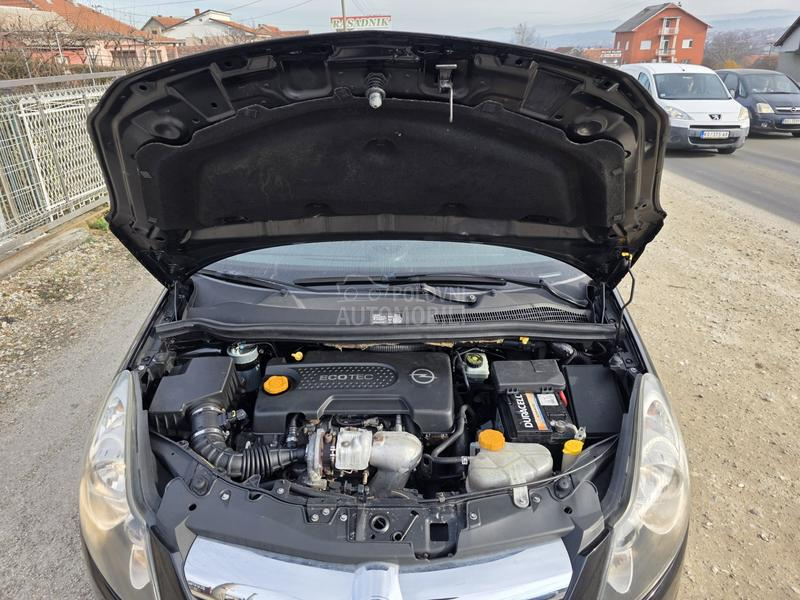 Opel Corsa D 1.3 M JET