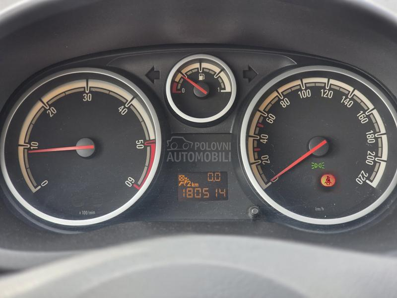 Opel Corsa D 1.3 M JET