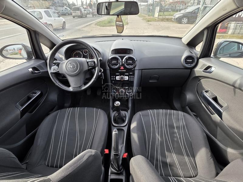 Opel Corsa D 1.3 M JET