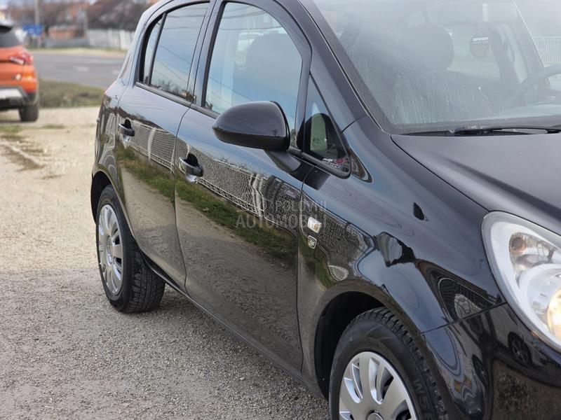 Opel Corsa D 1.3 M JET