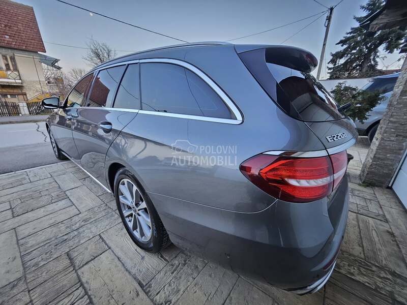 Mercedes Benz E 220 ZA ALUMIN. STOLARIJU