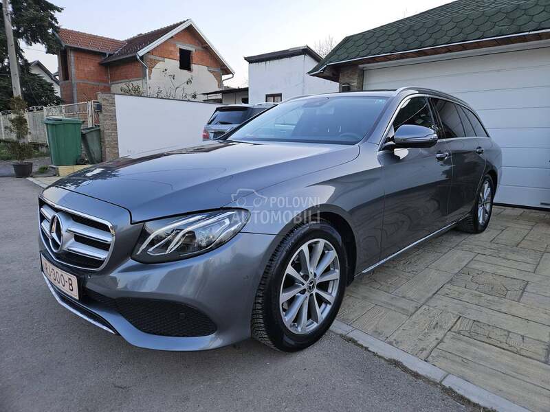 Mercedes Benz E 220 ZA ALUMIN. STOLARIJU