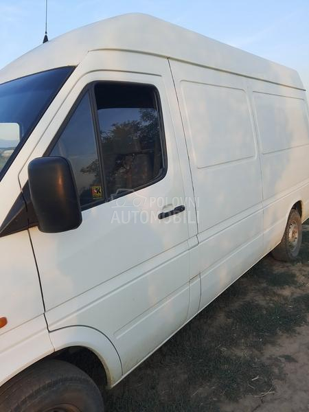 Mercedes Benz Sprinter 312