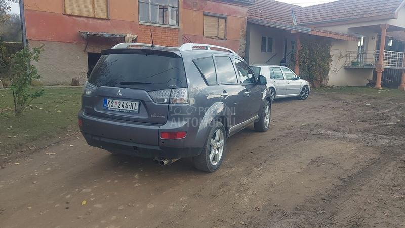 Mitsubishi Outlander 