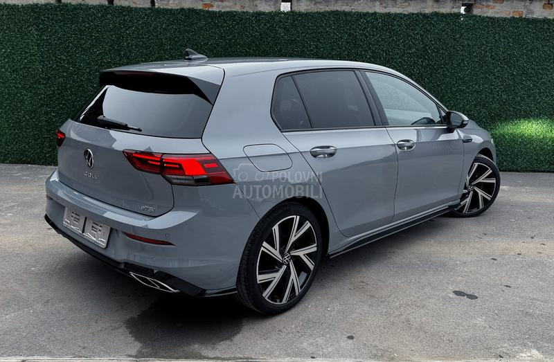 Volkswagen Golf 8 R-Line 1.5 eTSI