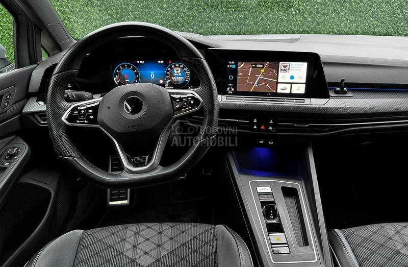 Volkswagen Golf 8 R-Line 1.5 eTSI