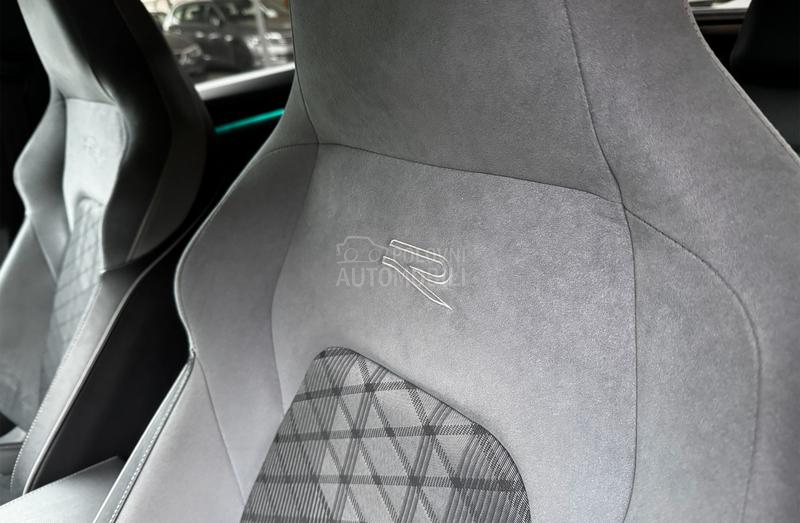 Volkswagen Golf 8 R-Line 1.5 eTSI