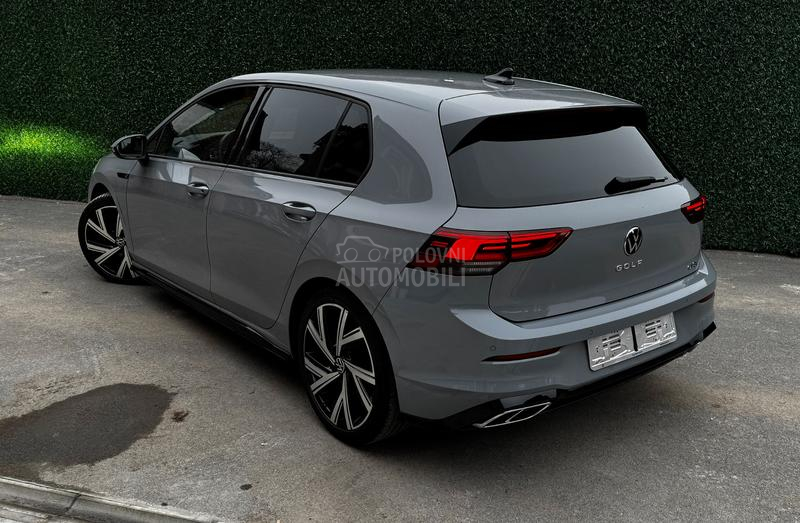 Volkswagen Golf 8 R-Line 1.5 eTSI