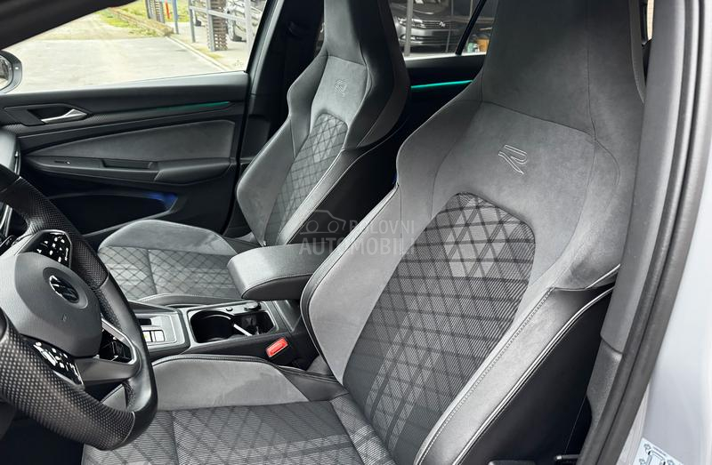 Volkswagen Golf 8 R-Line 1.5 eTSI