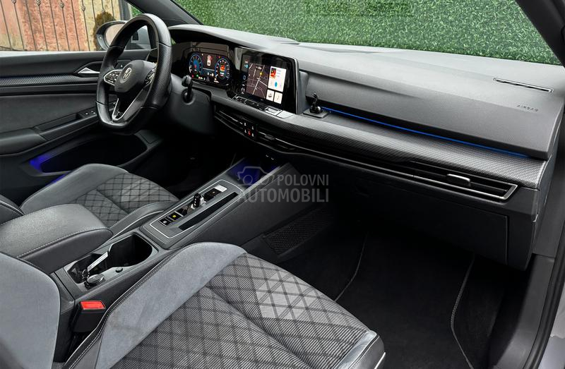 Volkswagen Golf 8 R-Line 1.5 eTSI