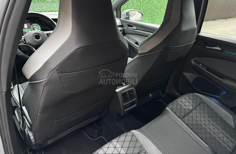 Volkswagen Golf 8 R-Line 1.5 eTSI