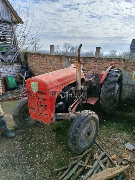 Massey Ferguson 28