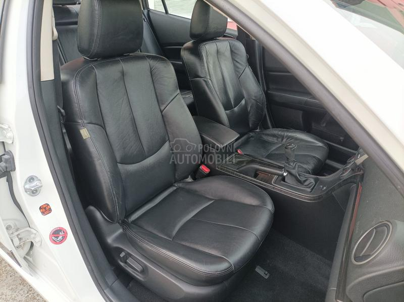 Mazda 6 2.0D PERLA
