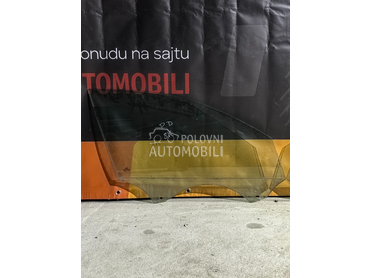 Prednje desno staklo za Audi A4 od 2008. do 2012. god.