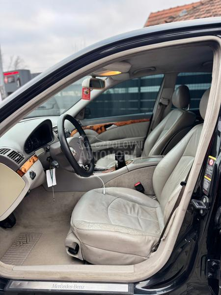 Mercedes Benz E 220 