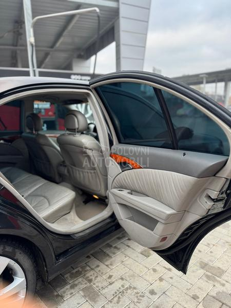 Mercedes Benz E 220 