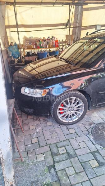 Volvo V50 ristajling