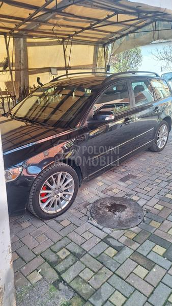 Volvo V50 ristajling