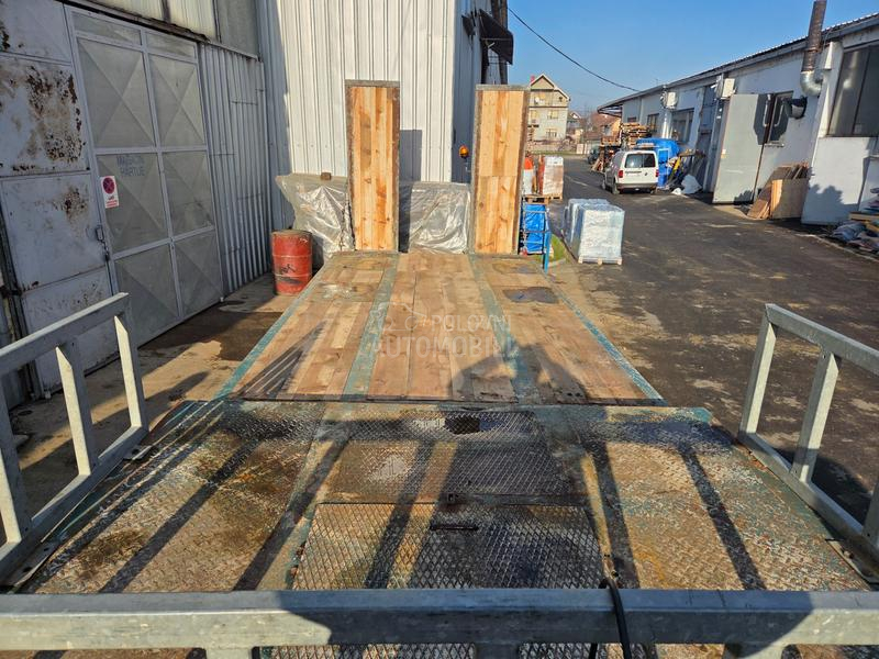 Schwarzmuller TU 22/80