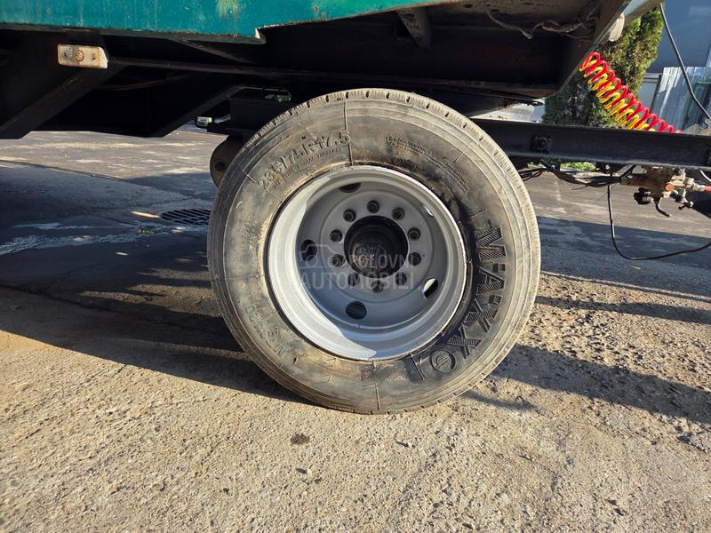 Schwarzmuller TU 22/80