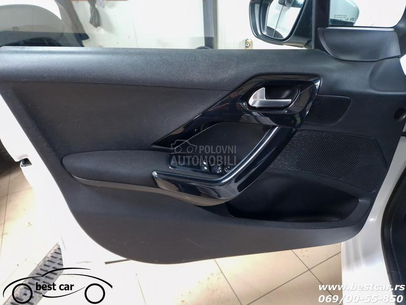 Peugeot 208 4 Sedista N1 1.5 HDI