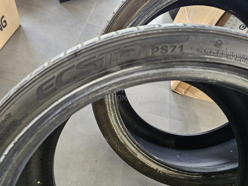 Kumho 245/35 R20 Letnja