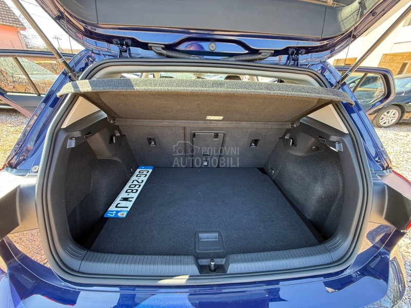 Volkswagen Golf 8 2.0 TDI/AUTOM