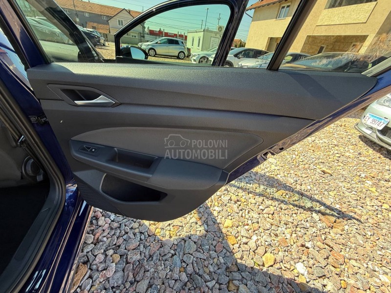 Volkswagen Golf 8 2.0 TDI/AUTOM