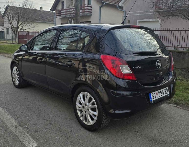 Opel Corsa D 1.2  ENJOY