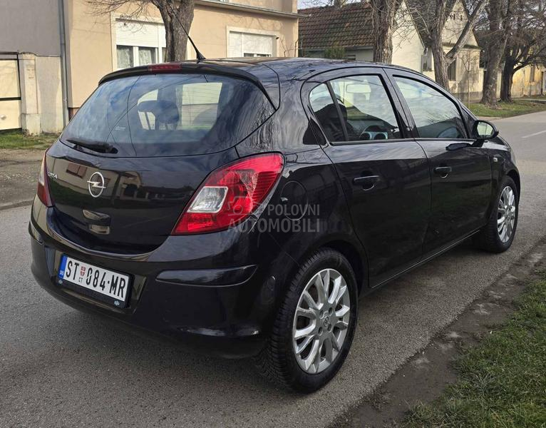 Opel Corsa D 1.2  ENJOY