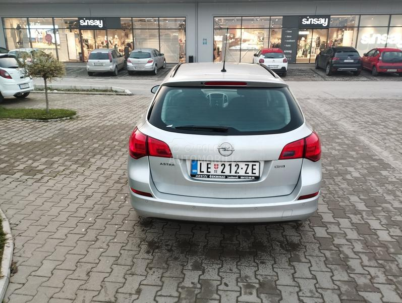 Opel Astra J 1.7
