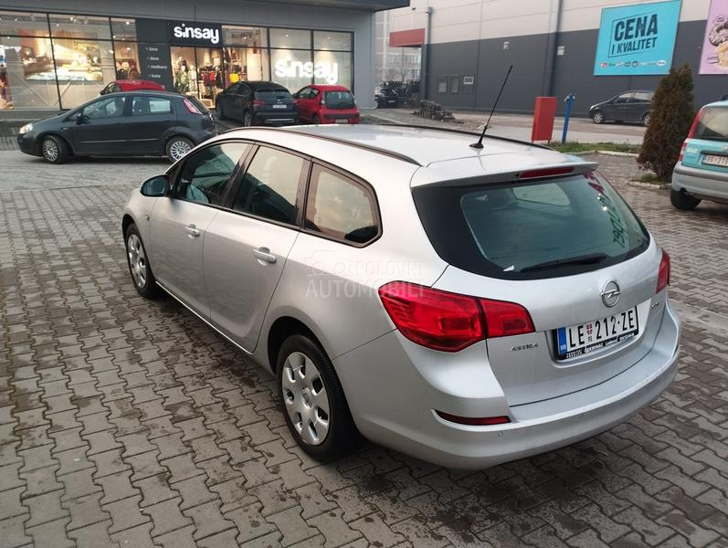 Opel Astra J 1.7