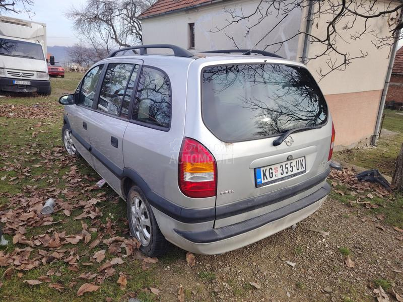 Opel Zafira 