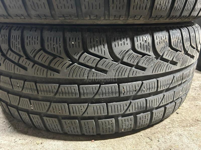 Pirelli 235/45 R18 Zimska