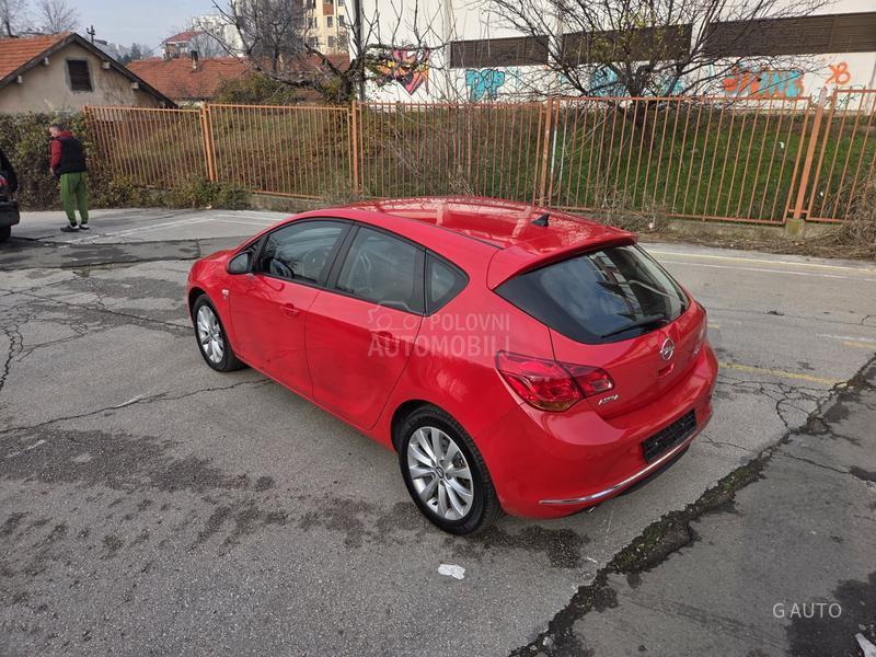 Opel Astra J 2.0CDTI NOVA F.U.L
