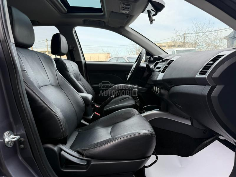 Mitsubishi Outlander 2.0 DiD 4x4 INTENSE