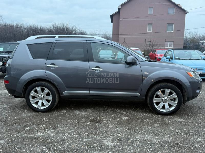 Mitsubishi Outlander 2.0 DiD 4x4 INTENSE