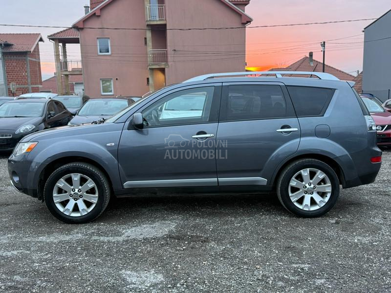 Mitsubishi Outlander 2.0 DiD 4x4 INTENSE