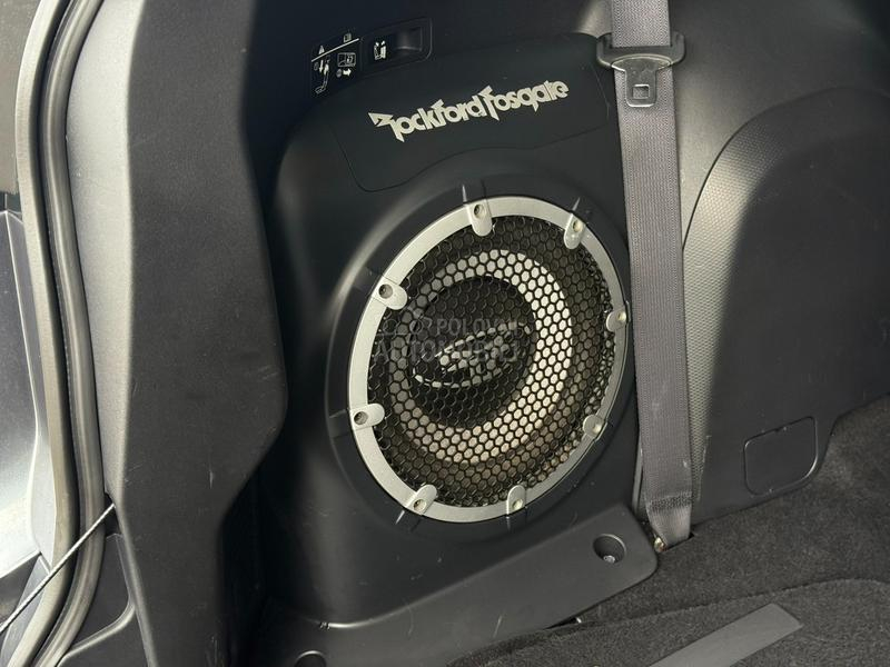 Mitsubishi Outlander 2.0 DiD 4x4 INTENSE