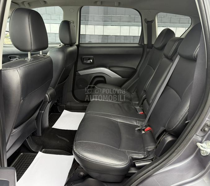 Mitsubishi Outlander 2.0 DiD 4x4 INTENSE