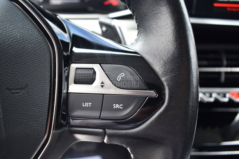 Peugeot 2008 1.2  Allure  AT