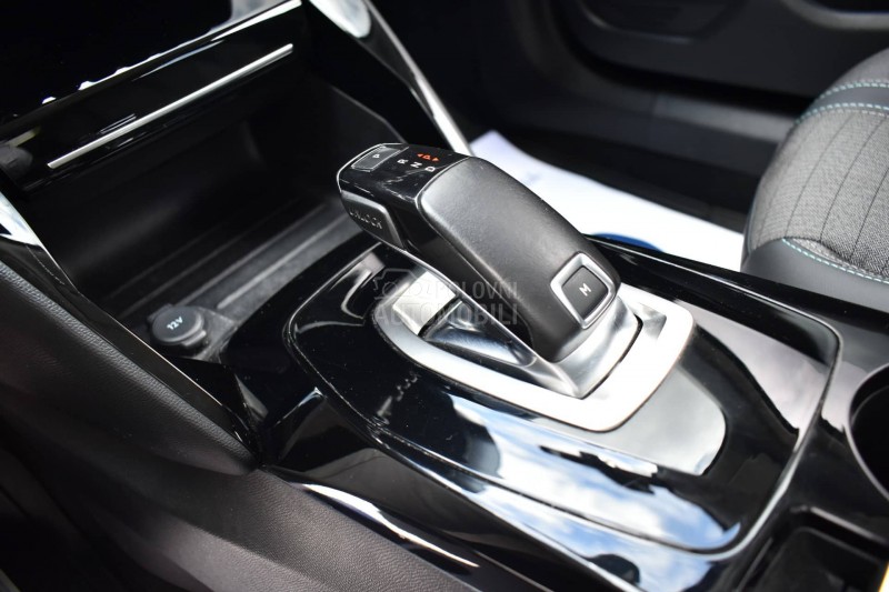 Peugeot 2008 1.2  Allure  AT