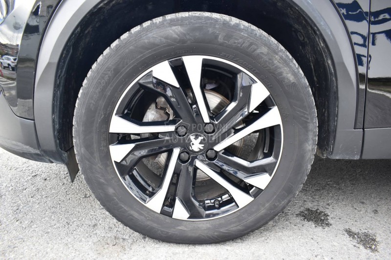 Peugeot 2008 1.2  Allure  AT