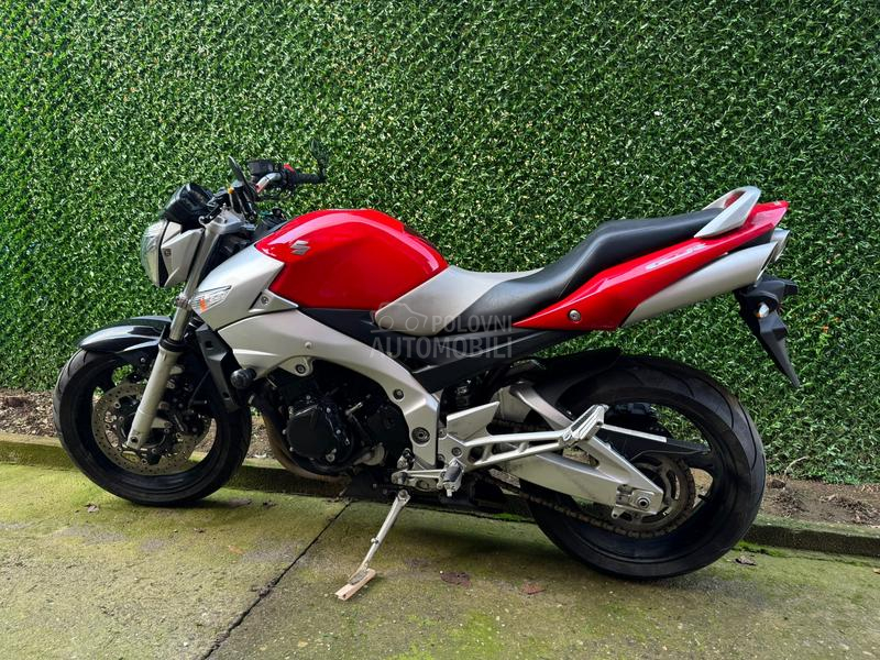 Suzuki Gsr 600