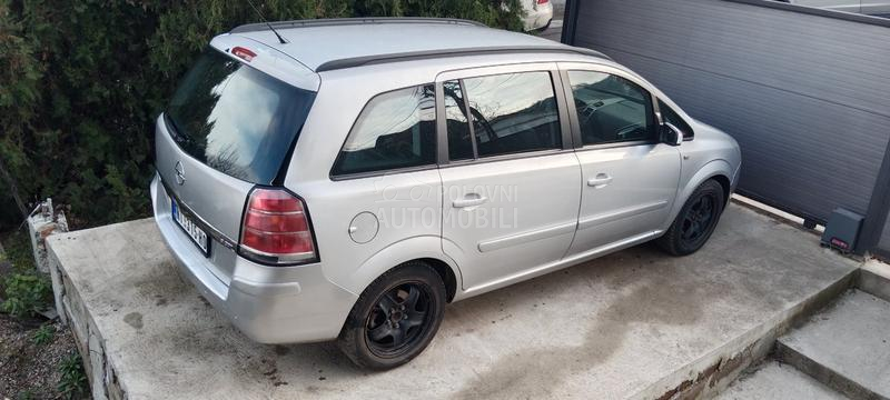 Opel Zafira 1.9 cdti 8v