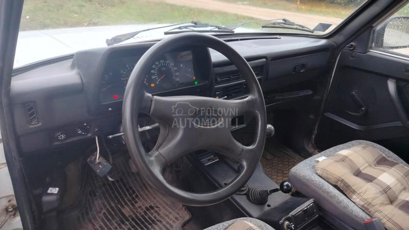 Lada Niva 
